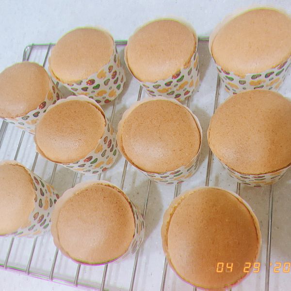 雙倍製作戚風杯子蛋糕（18杯） : 洪家馨一起做