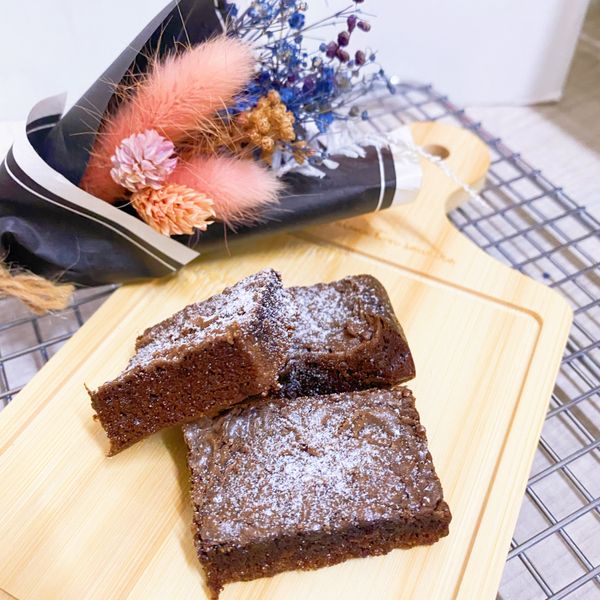 巧克力布朗尼🍫 : 小魚也愛炸廚房😆一起做