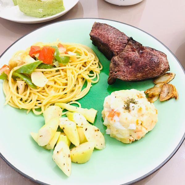 清炒蒜香義大利麵 : Chia Huang一起做