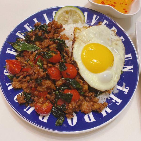 扒完三碗飯! 泰式打拋豬 食譜 : Winnie一起做