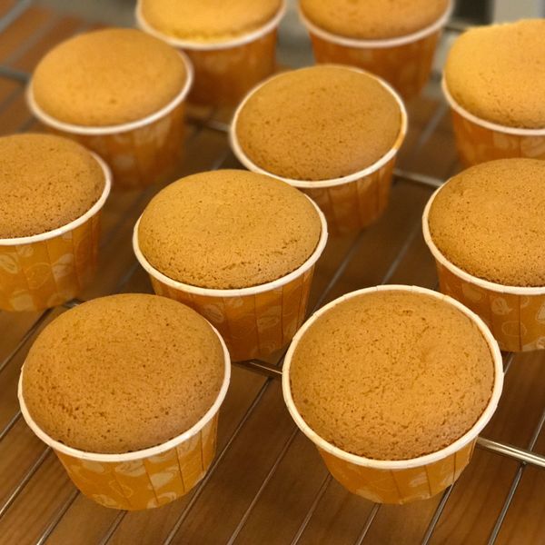 撞牆n次的戚風杯子蛋糕（附失敗案例分析）：minly1101 一起做