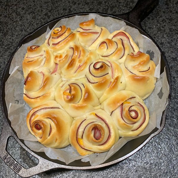 免揉火腿玫瑰花麵包【博客原味條狀火腿】:Debbie Kuan 一起做