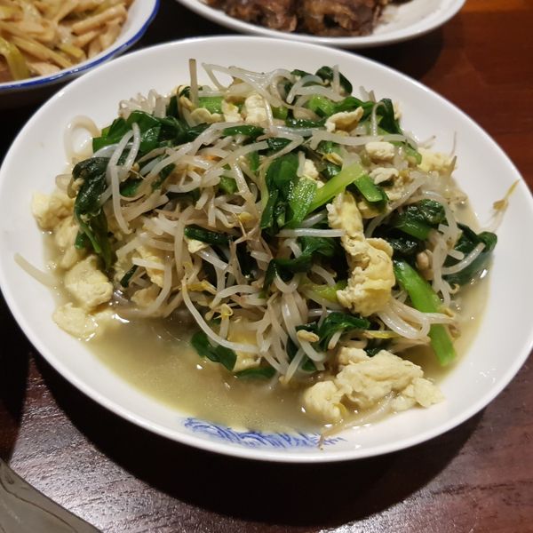 韭菜豆芽炒嫩蛋(旅行料理) : 葉萱萱一起做
