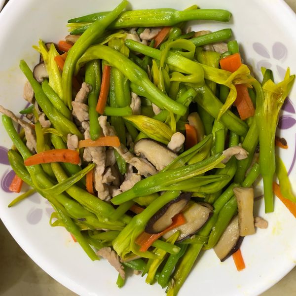 鮮炒金針花 : 陳必綺一起做