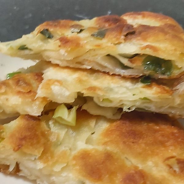 蔥油餅 （培仁蔬食的食譜） : 祝菱一起做