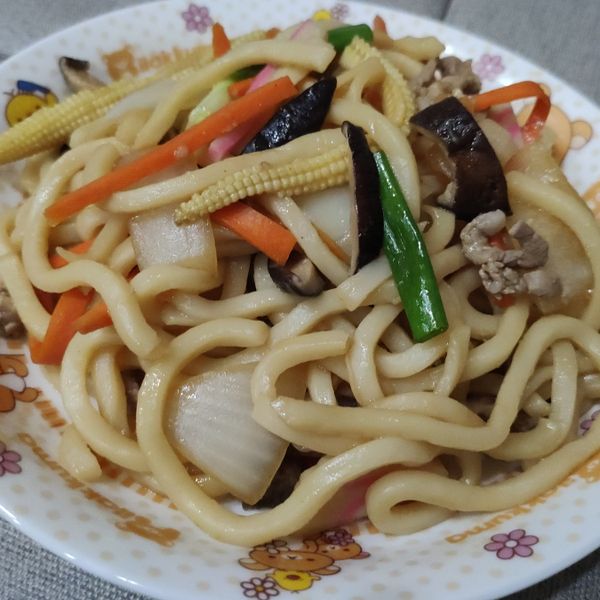 什錦炒烏龍麵 : 陳佳芬一起做