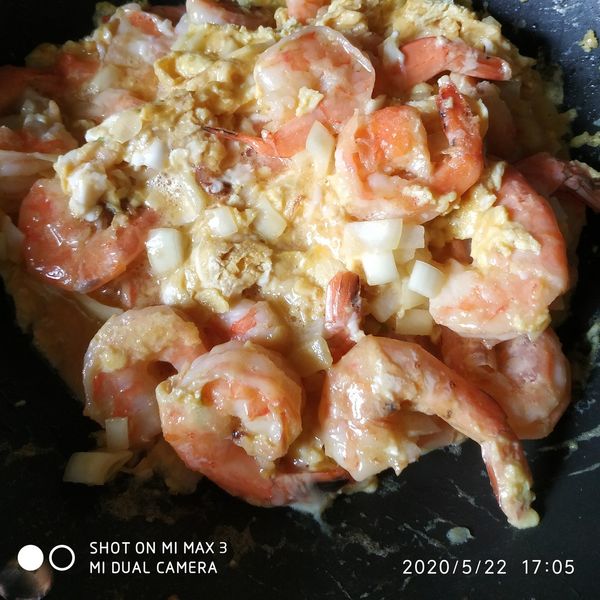 滑蛋蝦仁(滑蛋的秘訣大公開）：Tsai-Ling Chen 一起做