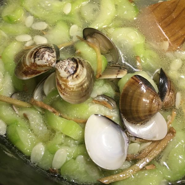 蛤蜊絲瓜湯：Rae 一起做