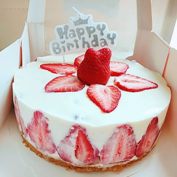 【免烤箱】特濃草莓生乳酪蛋糕:Jeann Chang 一起做