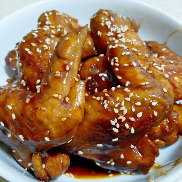 蜜汁小雞腿/小雞翅：豬小豬 一起做