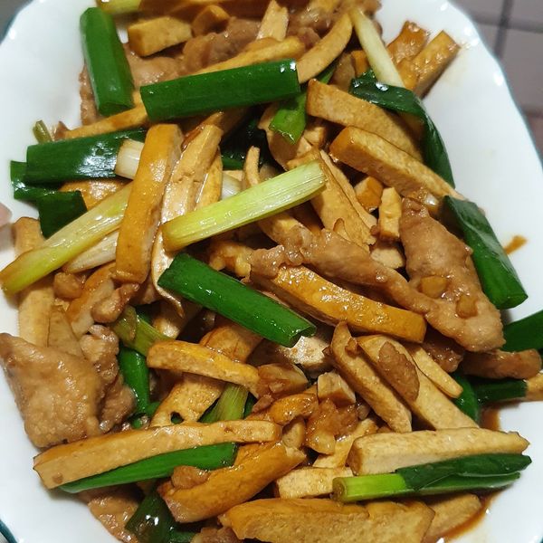 豆干炒肉絲 : Paggy Lo一起做