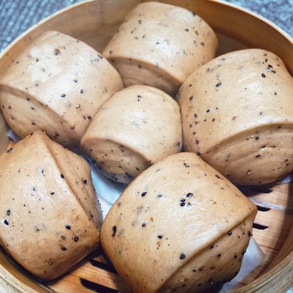 黑糖芝麻饅頭 : 庭一起做