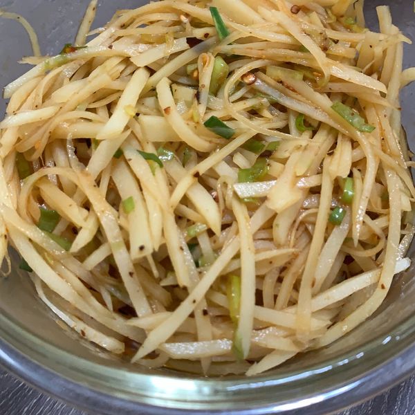 涼拌土豆絲～夏日常備菜 : +++一起做