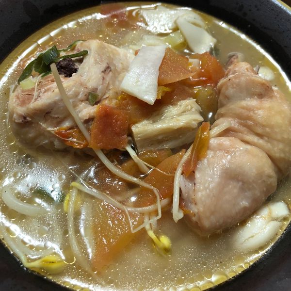 蒜香番茄雞湯麵：Helen 一起做