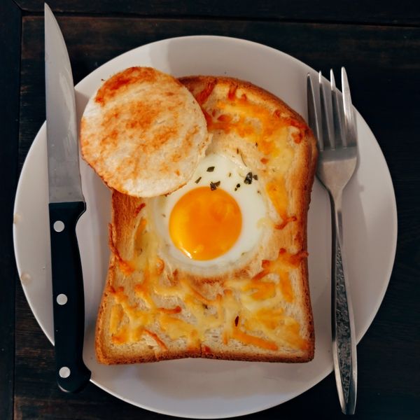 【早午餐】芝士蛋包吐司 : 時雨煮一起做