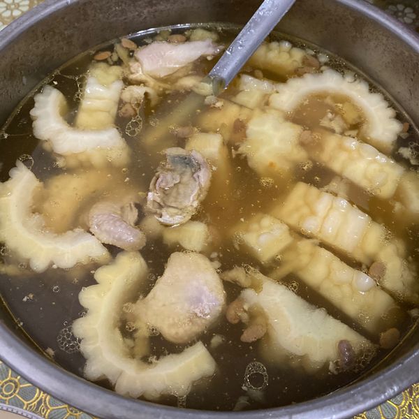 ⭐️最愛媽媽味⭐️鳳梨苦瓜雞湯 : 吳小花一起做