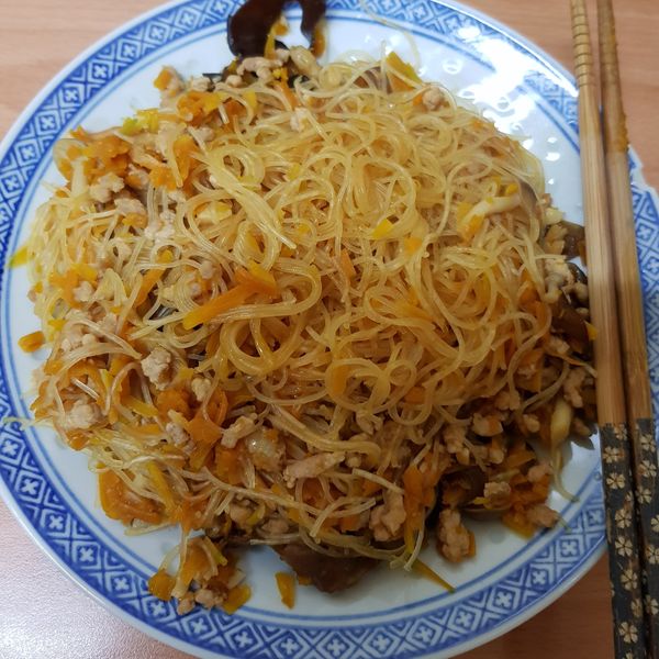 金瓜炒米粉-家常菜:Shelly Lai 一起做