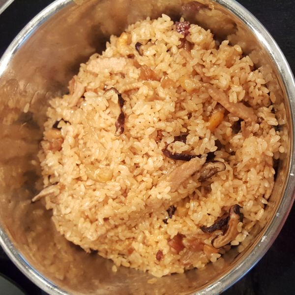 古早味油飯 (大同電鍋)：邱珀鈴 一起做