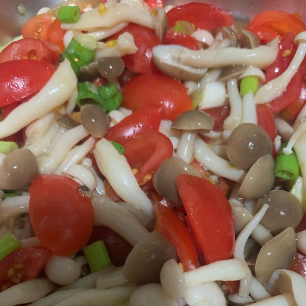 蒜味涼拌鮮菇 15分鐘開胃菜：Sharon 一起做