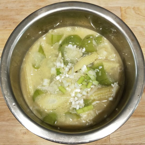 鹹蛋炒金針菇絲瓜 : Kate Lin一起做