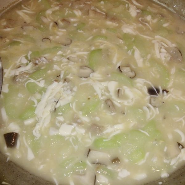 清爽美味的絲瓜鹹蛋豆腐羹：許妞妞 一起做