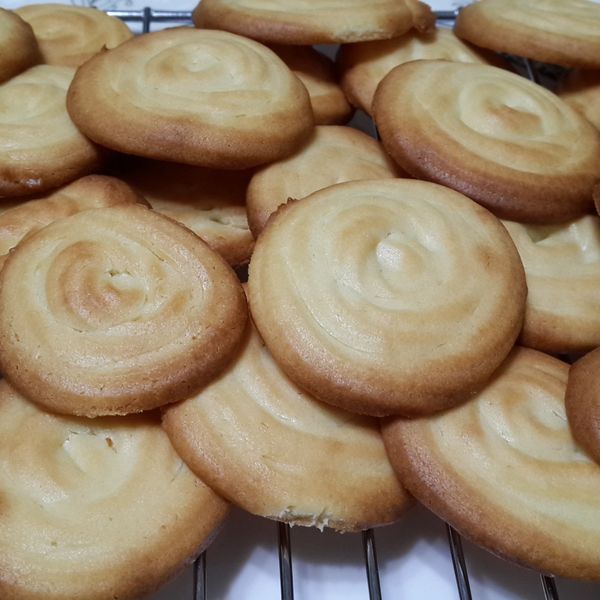 【甜牙齒】一口接一口的奶酥餅乾Danish butter cookies：盧曉苓 一起做