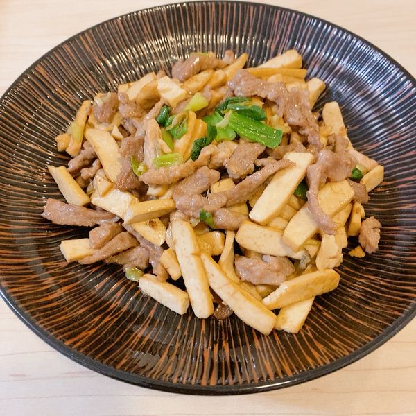 豆乾炒肉絲 : Abbie Lu一起做