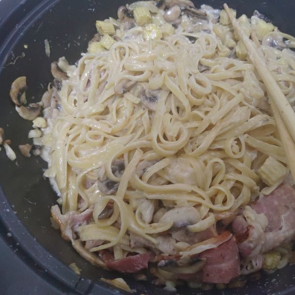 培根蛋黃義大利麵 : monica一起做