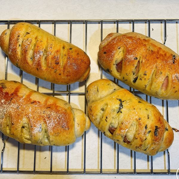 義式羅勒火腿起司麵包 : Sharmin Hsu一起做