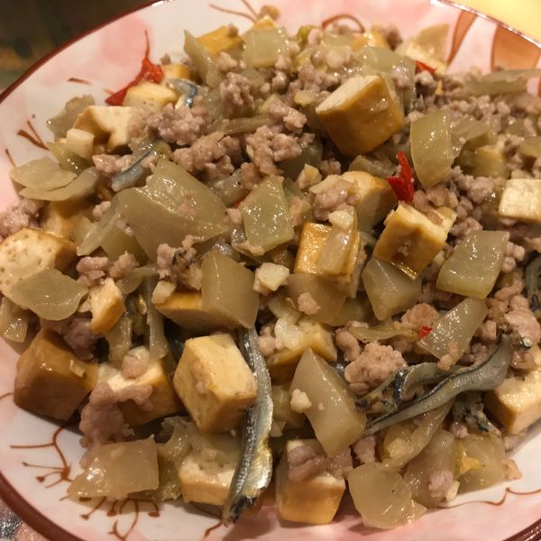 酸菜豆干炒肉末：Nikki  一起做