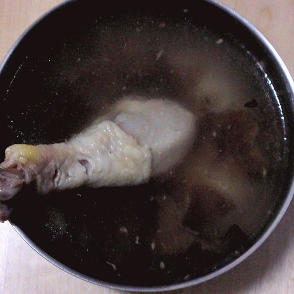 元氣蒜頭雞湯：Jolie 一起做