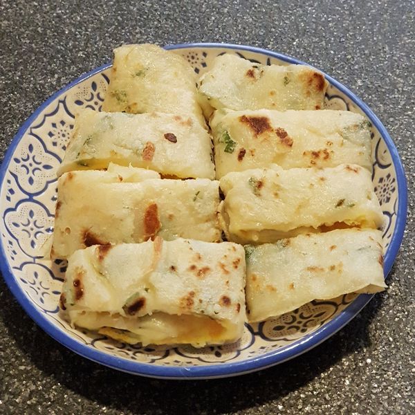 ♥我的手作料理♥ 肉鬆蛋餅。南部粉漿口味：Fen Chen 一起做