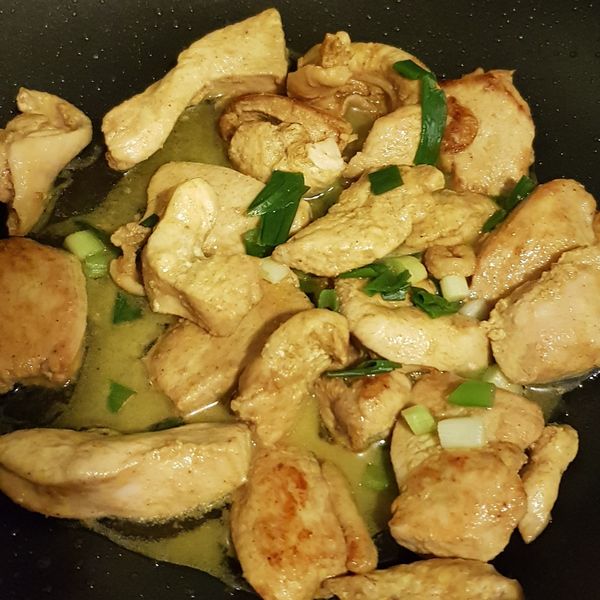 咖哩雞柳 : 許鴻琪一起做