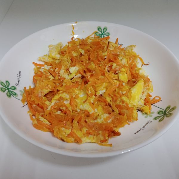 超簡單~紅蘿蔔炒蛋 : 藍妮一起做