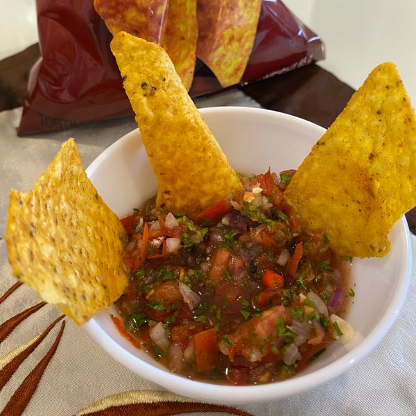 [蔬食] 墨西哥莎莎醬：Olivia 一起做