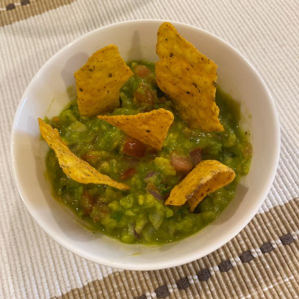 墨西哥牛油果醬 Guacamole：Olivia 一起做