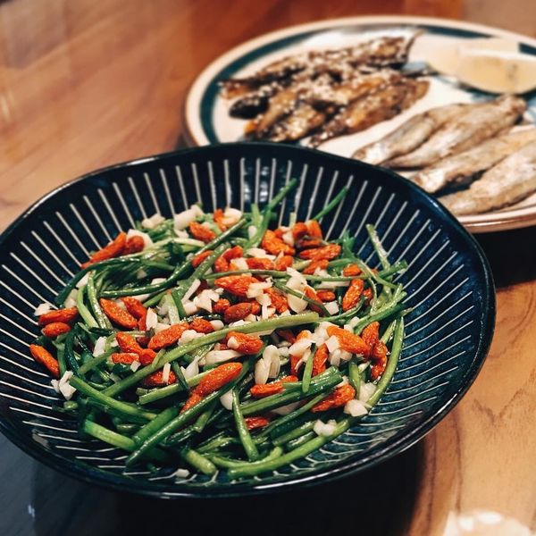 蒜香枸杞炒水蓮-小文：雙寶媽的烹飪日記 一起做