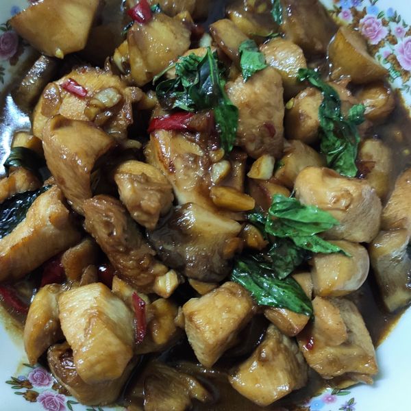 泰式打拋杏鮑雞丁:張家綾 一起做