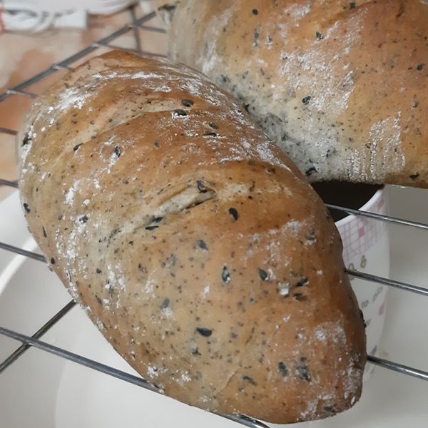 免揉奇亞籽麵包 : 花香菇の草帽一起做