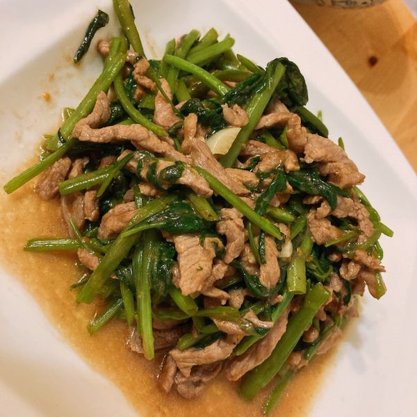 ［家常料理］空心菜炒牛肉：Peggy Wang 一起做