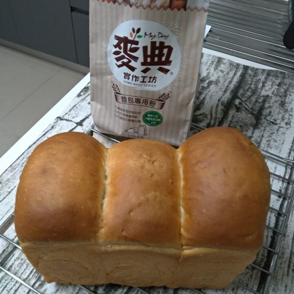 生吐司【麥典實作工坊麵包專用粉】 : Sharon Chiang一起做