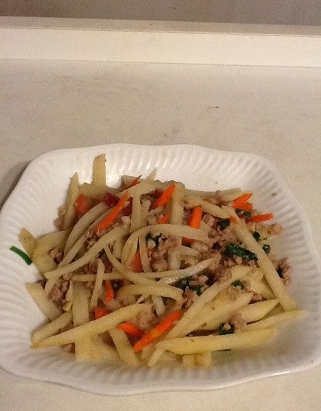 【厚生廚房】馬鈴薯炒肉末：小米 一起做