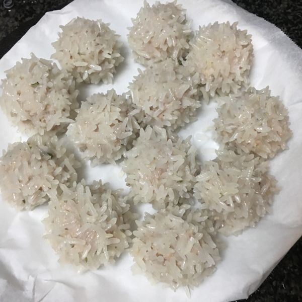 珍珠丸子│珍珠肉丸子 飽滿不掉米的訣竅 : 查理玉一起做