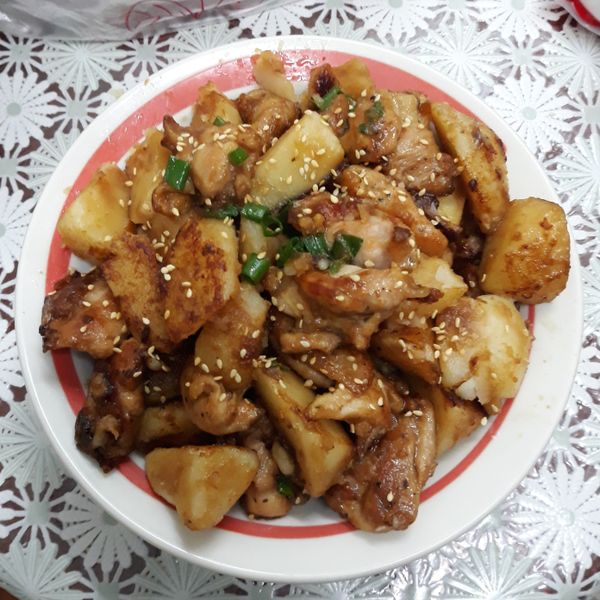 照燒馬鈴薯雞腿肉
家常便當菜🍗新手晚餐 : 吳美嫻一起做