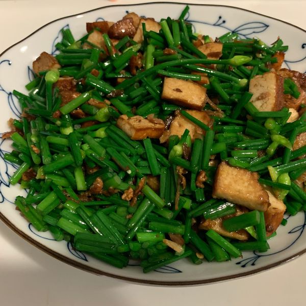 ＸＯ醬炒豆乾韭菜花：千羽 一起做