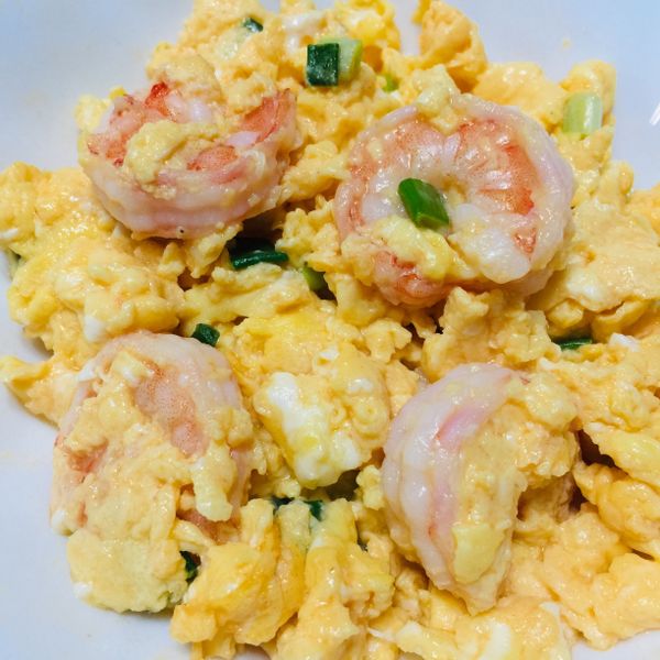 蝦仁炒蛋：捲小冰 一起做