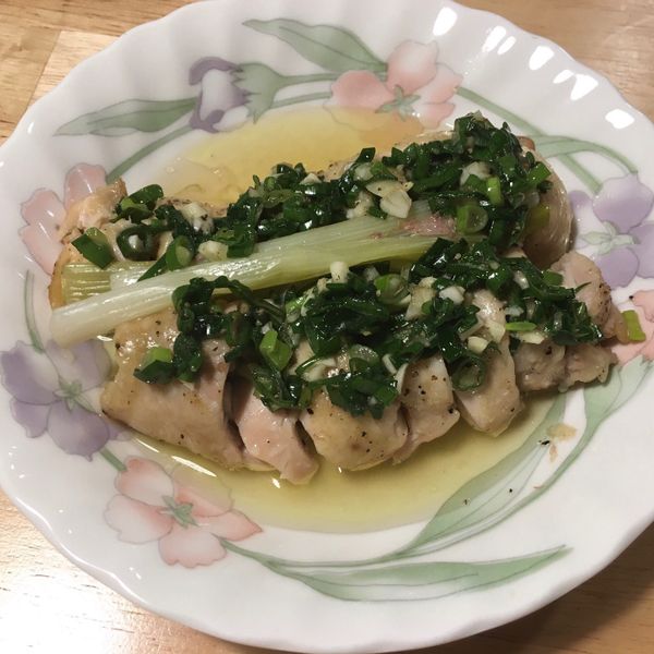 【家常菜】蔥油雞腿捲(電鍋料理)：emilychen 一起做