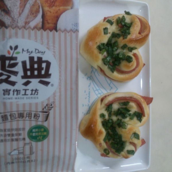火腿蔥花麵包【麥典實作工坊麵包專用粉】 : 潔銘の媽一起做
