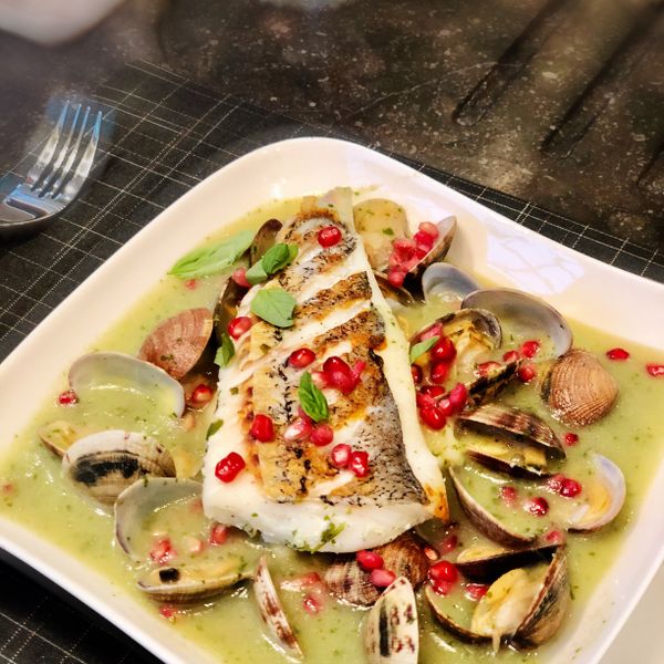 香煎鱸魚佐蒜頭蛤蜊湯：Cloudy Yang 一起做