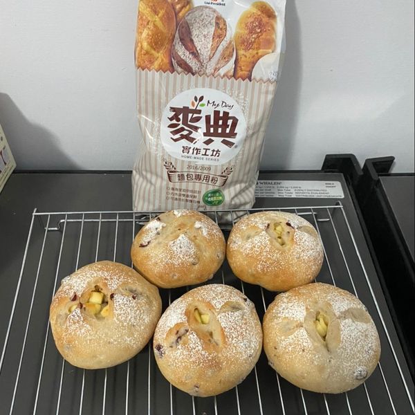 蔓越莓乳酪【麥典實作工坊麵包專用粉】：Aileen chen 一起做